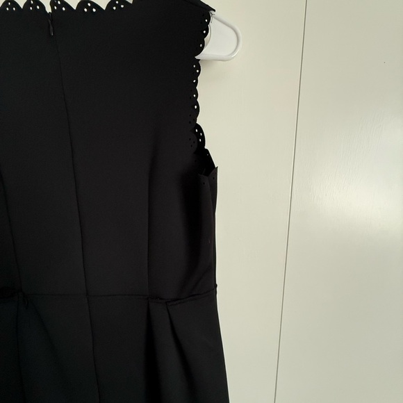 Elegant Little Black Dress - Picture 3 of 5